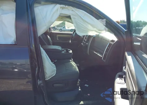 2019 Ram 1500 Classic Slt 4X4 6'4 Box z USA, uszkodzony, nr VIN 1C6RR7TT5KS687454